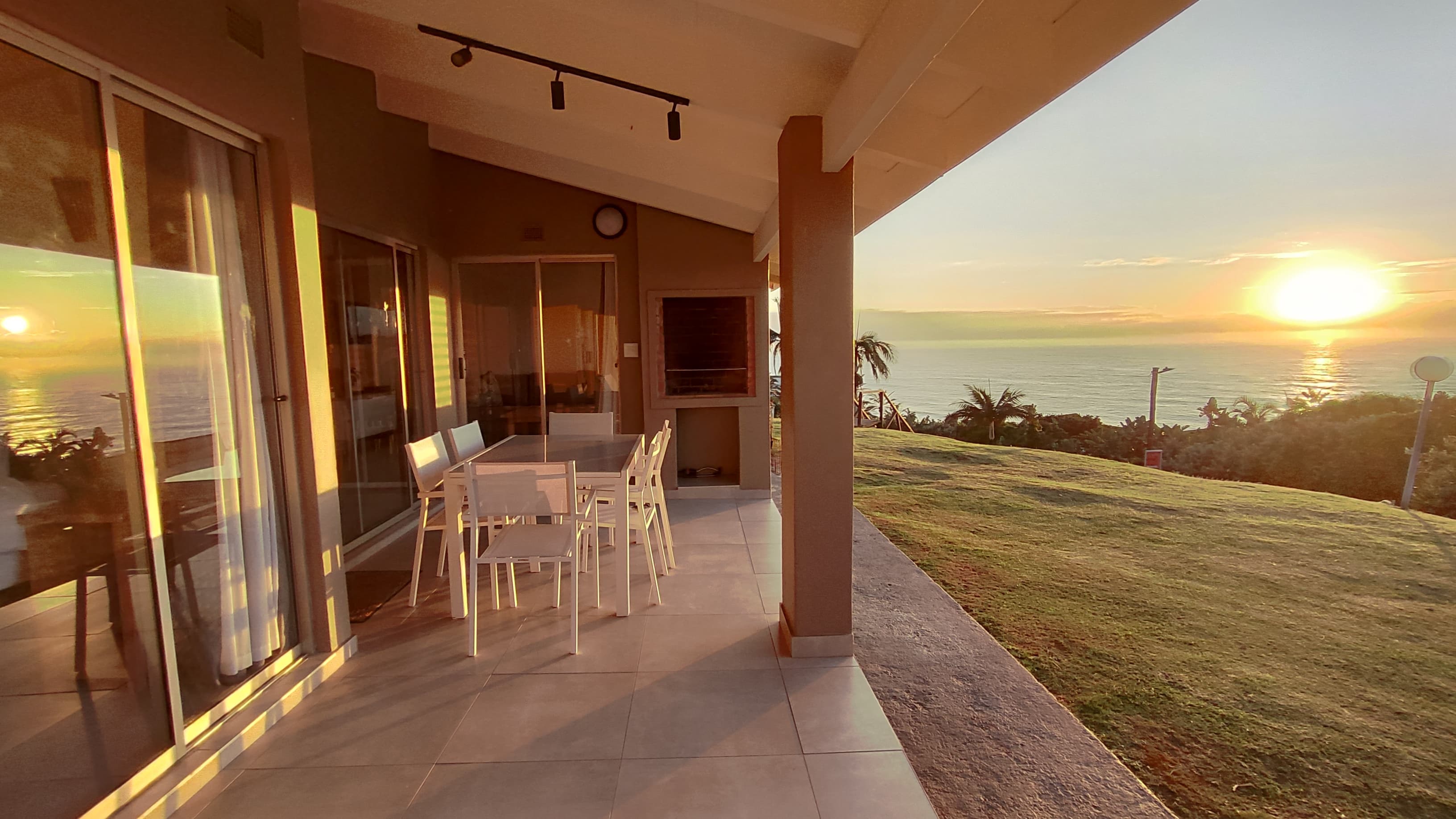 Beach Cottage at 4 Chaka's Rock Chalets, Shaka's Rock, Ballito